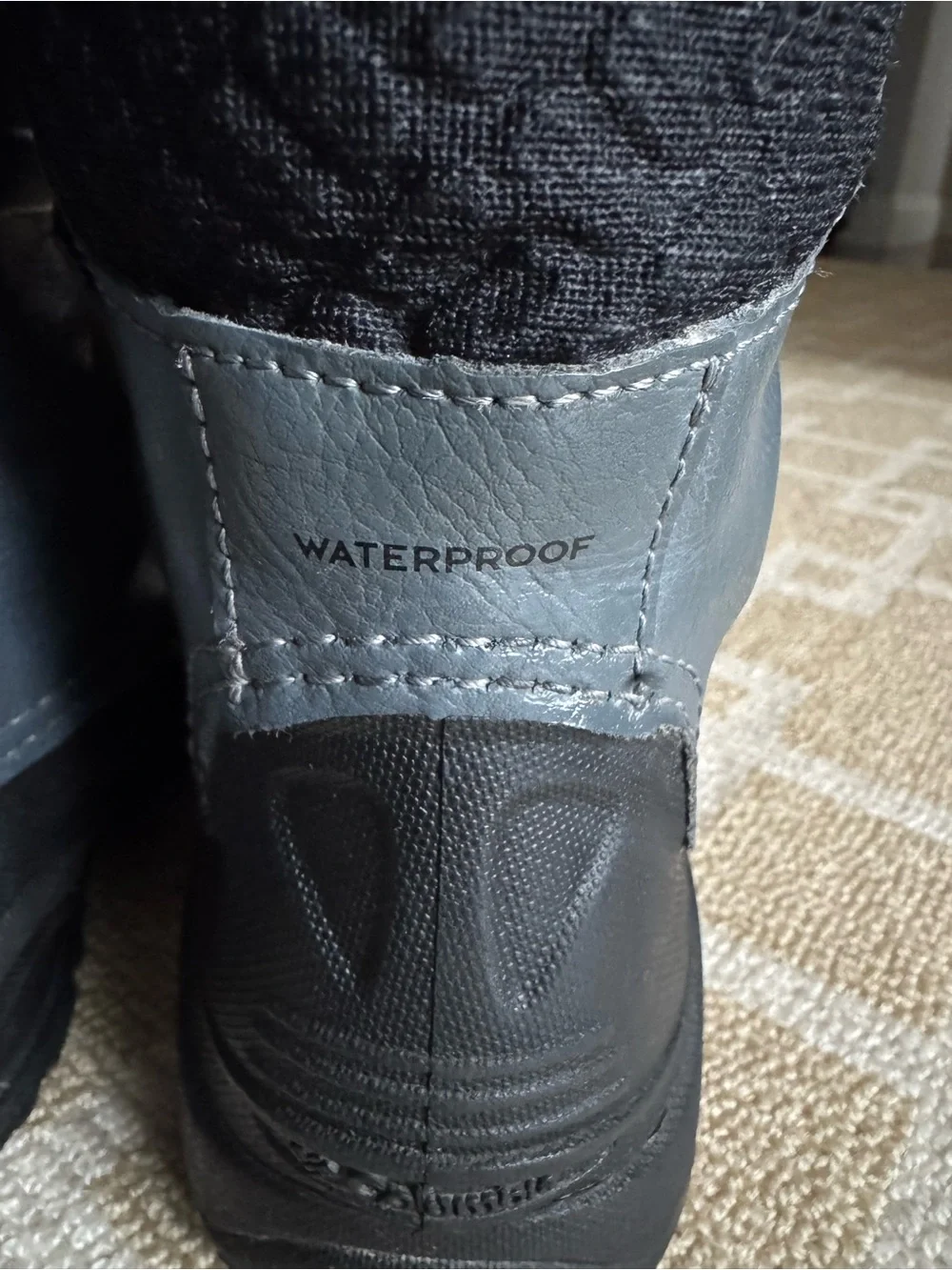 Columbia Bugaboot Celsius Waterproof Snow Boots Gray Blue Boys Size 7